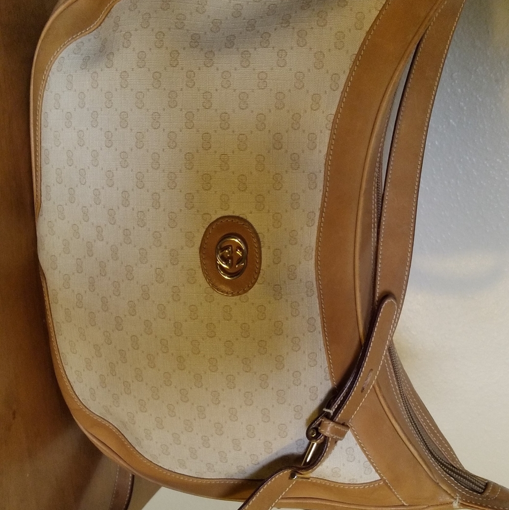 Authentic Gucci Monogram Leather Handbag - Picture 4 of 16